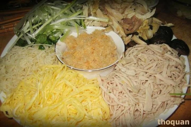 Bún thang làm người ta nức nở có lẽ vì đa dạng nguyên liệu?