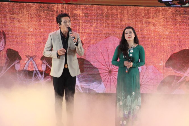 NSƯT Thanh Thanh Hiền và NSƯT Trọng Phúc song ca tân cổ giao duyên Nắng gió phương Nam - Ảnh: Nguyễn Lộc