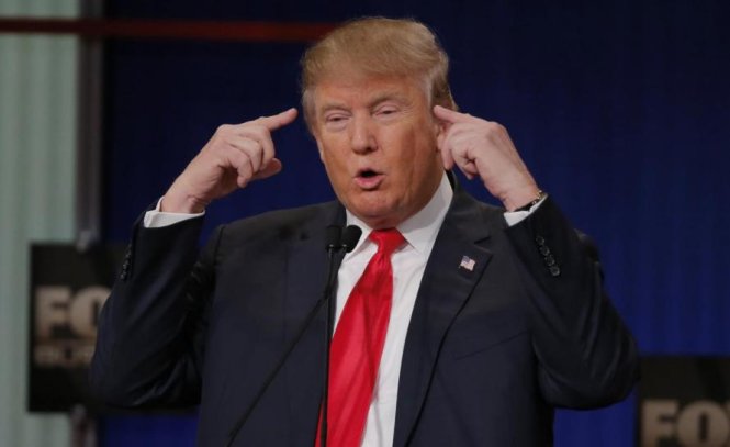 Tổng thống Donald Trump đã đảo ngược lại quan điểm lúc tranh cử của ông khi mới đây lại cho rằng Trung Quốc không phải quốc gia thao túng tiền tệ - Ảnh: Reuters