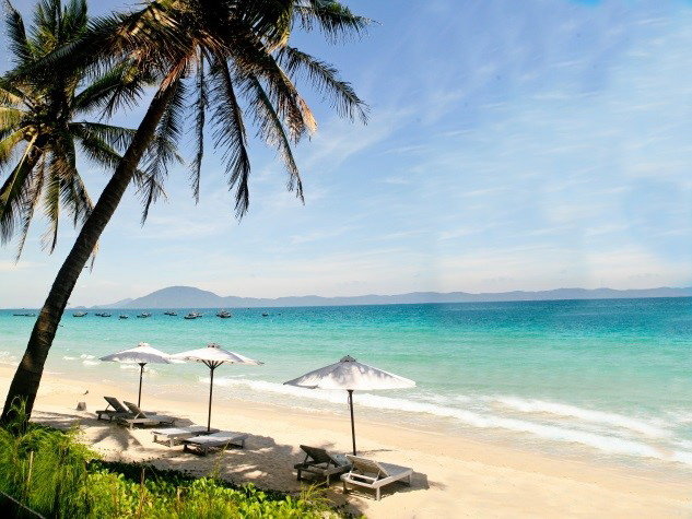 Vẻ đẹp của biển Dốc Lết dễ dàng làm xiêu lòng người du khách. Ảnh: Khánh Linh