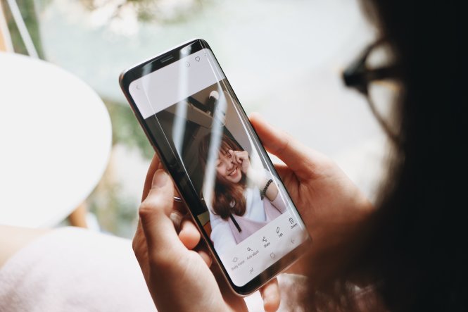 Selfie mượt mà cùng Galaxy S8 - Ảnh: FPT Shop