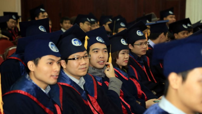 Các tân tiến sĩ trong ngày trao bằng tiến sĩ tại Trường ĐH Công nghệ - ĐHQG Hà Nội năm 2016 - Ảnh: BÙI TUẤN