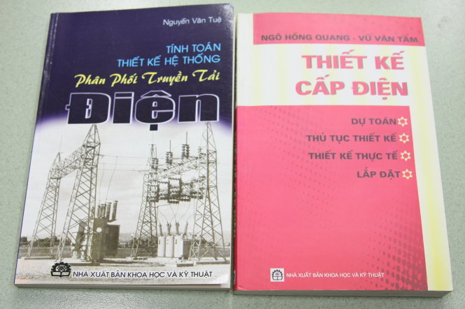 Cuốn sách Tính toán thiết kế hệ thống phân phối truyền tải điện của Nguyễn Văn Tuệ bị phát hiện có nội dung giống hoàn toàn cuốn Thiết kế cấp điện của tác giả Ngô Hồng Quang - Vũ Văn Tẩm - Ảnh: TRẦN HUỲNH