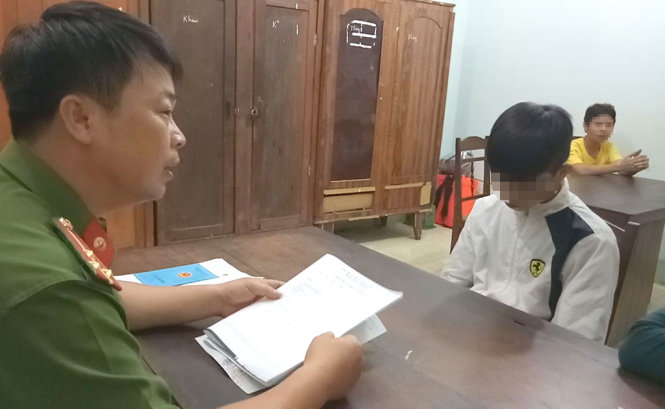 Đối tượng Phan Quốc Vũ tại cơ quan Công an