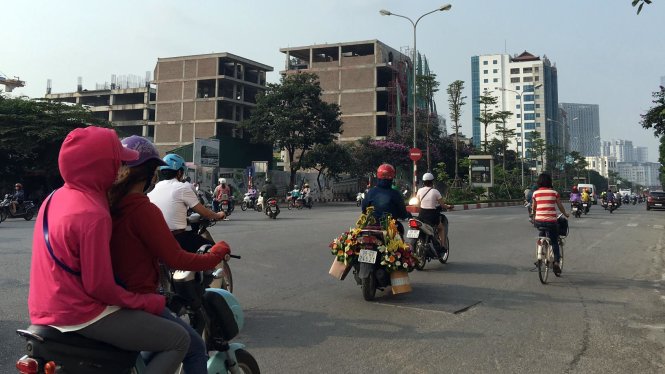 Hà Nội đang trải qua những ngày nắng nóng tới 39 độ C, nắng nóng từ 7g sáng và dự báo trong ngày 3 và 4-6 nắng nóng tại Hà Nội có nơi tới 40 độ C - Ảnh: Xuân Long