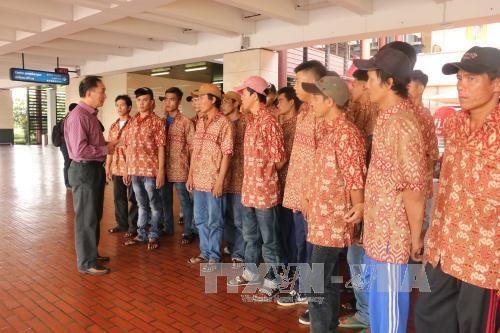 Ngư dân Việt Nam trong một đợt được phía Indonesia trả tự do - Ảnh: TTXVN
