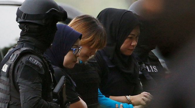Đoàn Thị Hương (giữa) đã xuất hiện ở phiên xử thứ hai, ngày 13-4-2017 - Ảnh: Reuters
