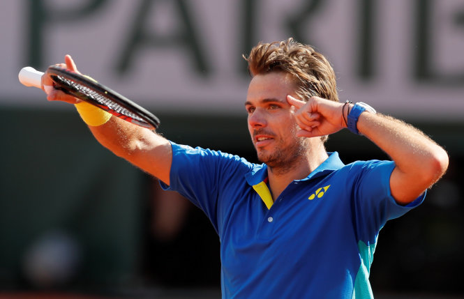 Wawrinka ăn mừng chiến thắng trước Murray. Ảnh: REUTERS