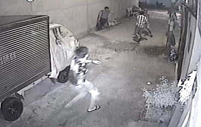 Camera của người dân ghi lại vụ việc - Ảnh cắt từ camera của người dân