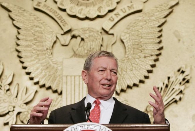 Cựu Bộ trưởng Tư pháp Mỹ John Ashcroft nói chuyện với Hiệp hội Súng trường Quốc gia năm 2007 - Ảnh: Reuters