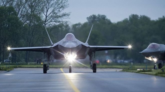 Một chiếc máy bay chiến đấu F-35 trên đường băng - Ảnh: AFP