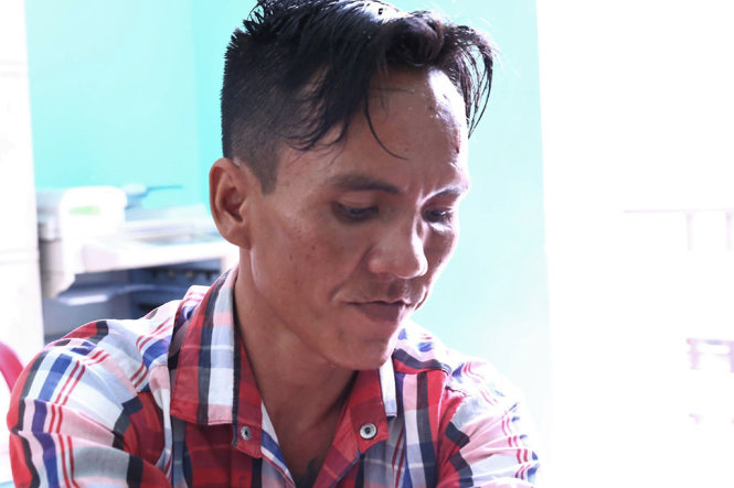 Đối tượng Phạm Hữu Trọng tại cơ quan công an - Ảnh: H.N