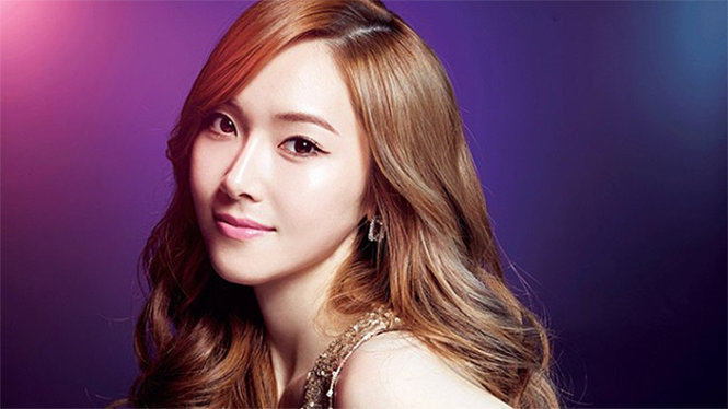 Jessica Jung đã xác nhận sẽ đến Việt Nam để tham dự lễ hội Saigon Water World và trình diễn hàng loạt hit của mình như: Fly,
