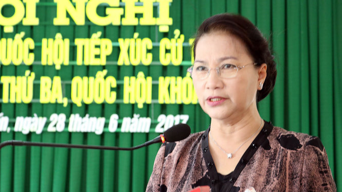Chủ tịch Quốc hội Nguyễn Thị Kim Ngân trả lời cử tri huyện Vĩnh Thạnh, TP Cần Thơ sáng 28-6 - Ảnh: Lê Dân