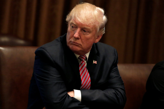 Sau cuộc chiến với nhánh tư pháp (vụ sắc lệnh nhập cảnh), tổng thống Trump đang đứng trước sự nghi kị có thể dẫn tới cuộc đối đầu với ngàng lập pháp - Ảnh: Reuters