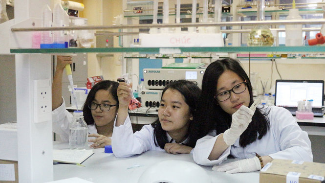 Các học sinh tham gia trại hè tại Hà Nội - Ảnh: KHÁNH NGUYỄN