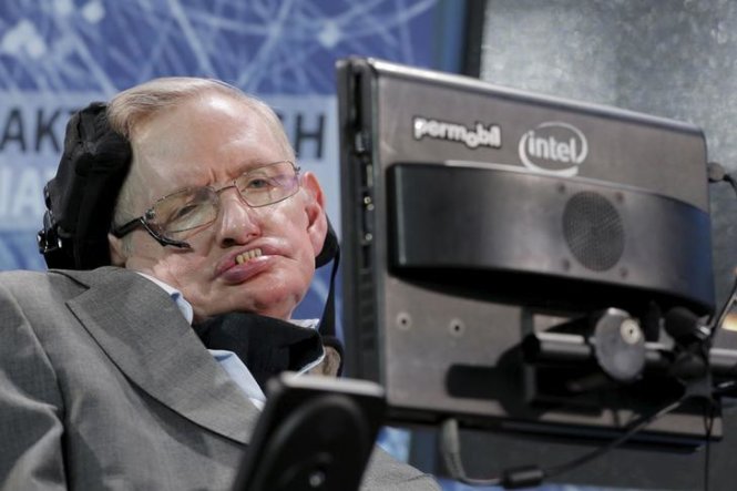 Giáo sư vật lý người Anh Stephen Hawing - Ảnh: Reuters