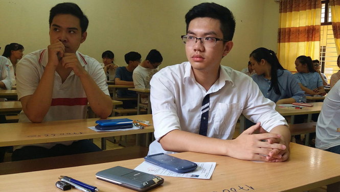 Thí sinh dự thi kỳ thi THPT Quốc gia 2017 - Ảnh: Đức Hiếu