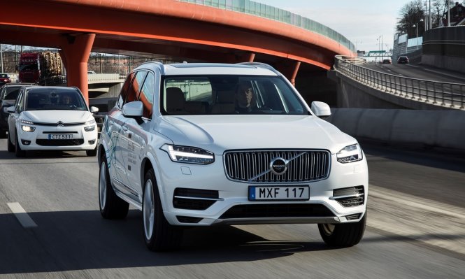 Xe hơi XC90 phiên bản động cơ lai của Volvo - Ảnh: Volvo