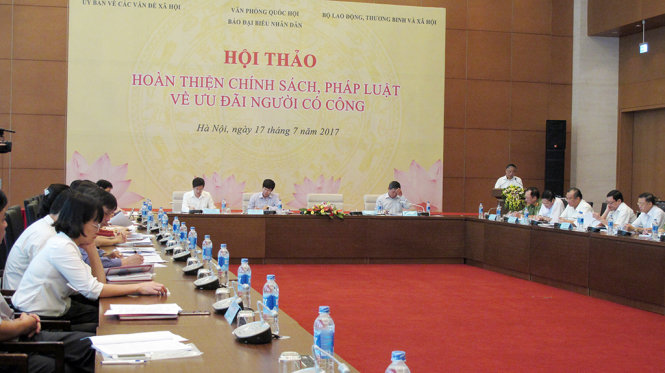 Thứ trưởng Doãn Mậu Diệp phát biểu tại hội thảo “hoàn thiện chính sách, pháp luật về ưu đãi NCC”, sáng 17-7 (Đ.Bình)