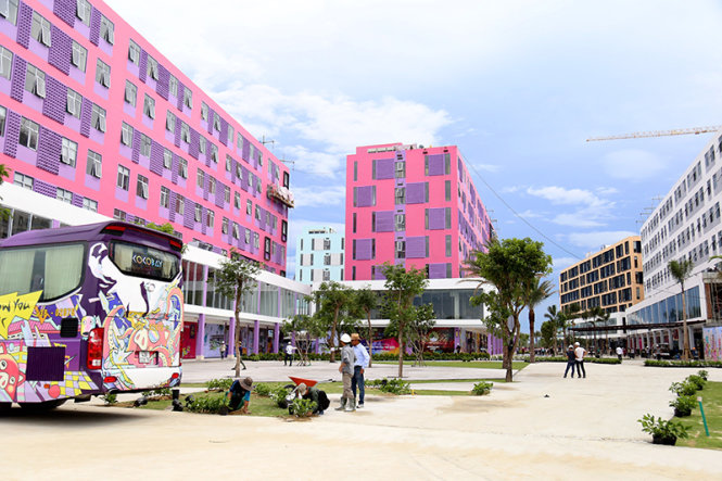 Một góc tuyến phố đi bộ và khu Boutique Hotel tại Cocobay