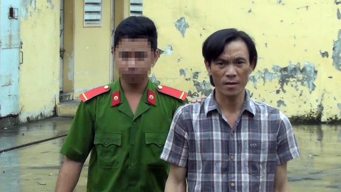 Nghi phạm Huỳnh Văn Tài tại công an huyện Châu Thành - Ảnh: V.Vũ