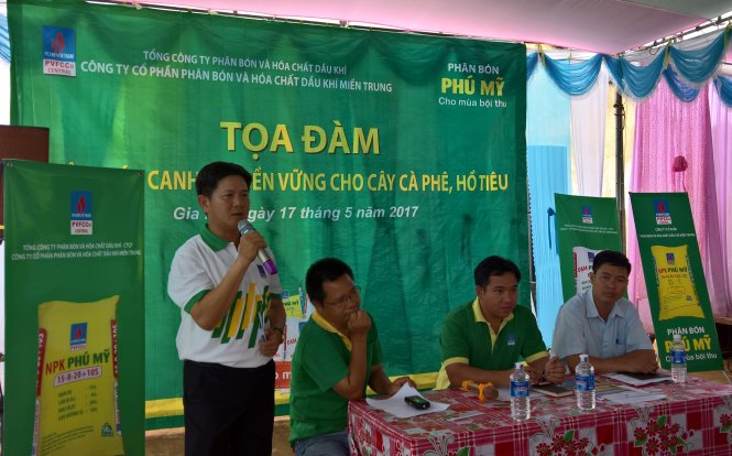Đạm Phú Mỹ thường xuyên tổ chức các buổi toạ đàm giải đáp thắc mắc, tư vấn bà con sử dụng phân bón, canh tác đúng cách, hiệu quả. Trong ảnh: Tọa đàm canh tác bền vững cho cây cà phê cây tiêu ở Tây Nguyên. Ảnh: CTV