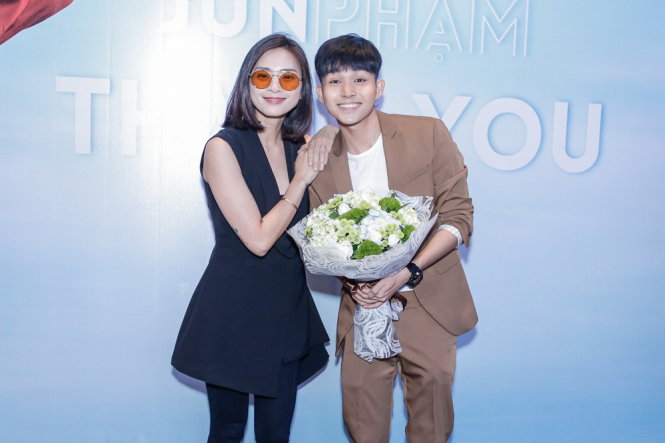 Ngô Thanh Vân dành cho học trò Jun Phạm vai nam chính trong Về quê ăn Tết.