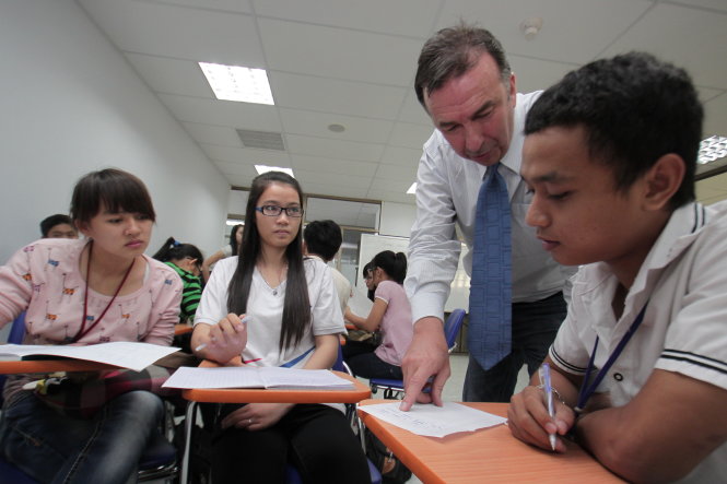 Một buổi học của sinh viên Trường ĐH Tôn Đức Thắng với giảng viên nước ngoài. Đây là một trong 23 trường ĐH đang tiên phong thí điểm thực hiện cơ chế tự chủ Ảnh: NHƯ HÙNG