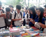 Hội sách ngay đầu năm học, sinh viên tha hồ lựa chọn