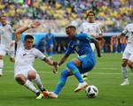 Brazil thắng Costa Rica trong phút bù giờ, Neymar gục khóc nức nở