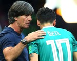 Joachim Low hết bài, Đức hết một kỷ nguyên, fan chờ chu kỳ mới