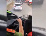 Mời chủ ôtô không nhường đường xe cứu hỏa để xử lý