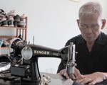 20 năm may đồng phục tặng học sinh nghèo