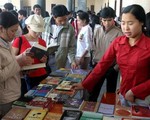 Thị trường sách và người đọc: &apos;Công nghệ&apos; nắm bắt thị hiếu