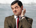 Mr. Bean li dị vợ chỉ trong... 65 giây vì bạn gái trẻ