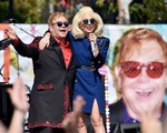 Xem clip Lady Gaga hát cùng Elton John trước đêm Oscar