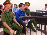 Nam nhân viên ngân hàng dâm ô bé gái lãnh án 2 năm tù