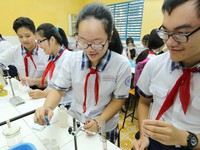 Miễn học phí THCS: Nhà nước xoay trở được