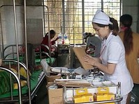 Sau đám cưới, 24 người nhập viện do ngộ độc thực phẩm