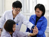Chàng trai Nhật Bản ở bệnh viện Việt Nam