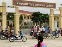 Thầy cô phạt quỳ, đánh roi học sinh là 