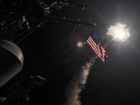 Ông Trump từng ra lệnh không kích Syria như thế nào?