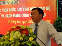 &quot;Đúng quy trình nhưng không đúng cán bộ&quot;