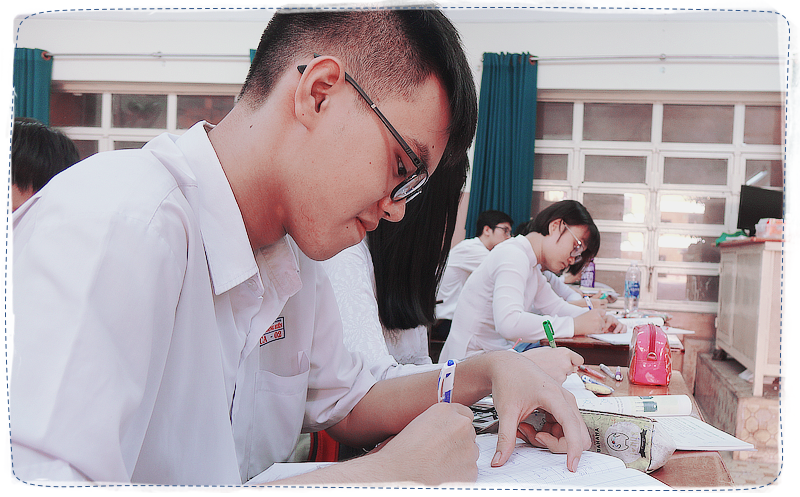 Cậu học trò chuyên Anh thiết kế sách lịch sử cấp 3 - Ảnh 2.