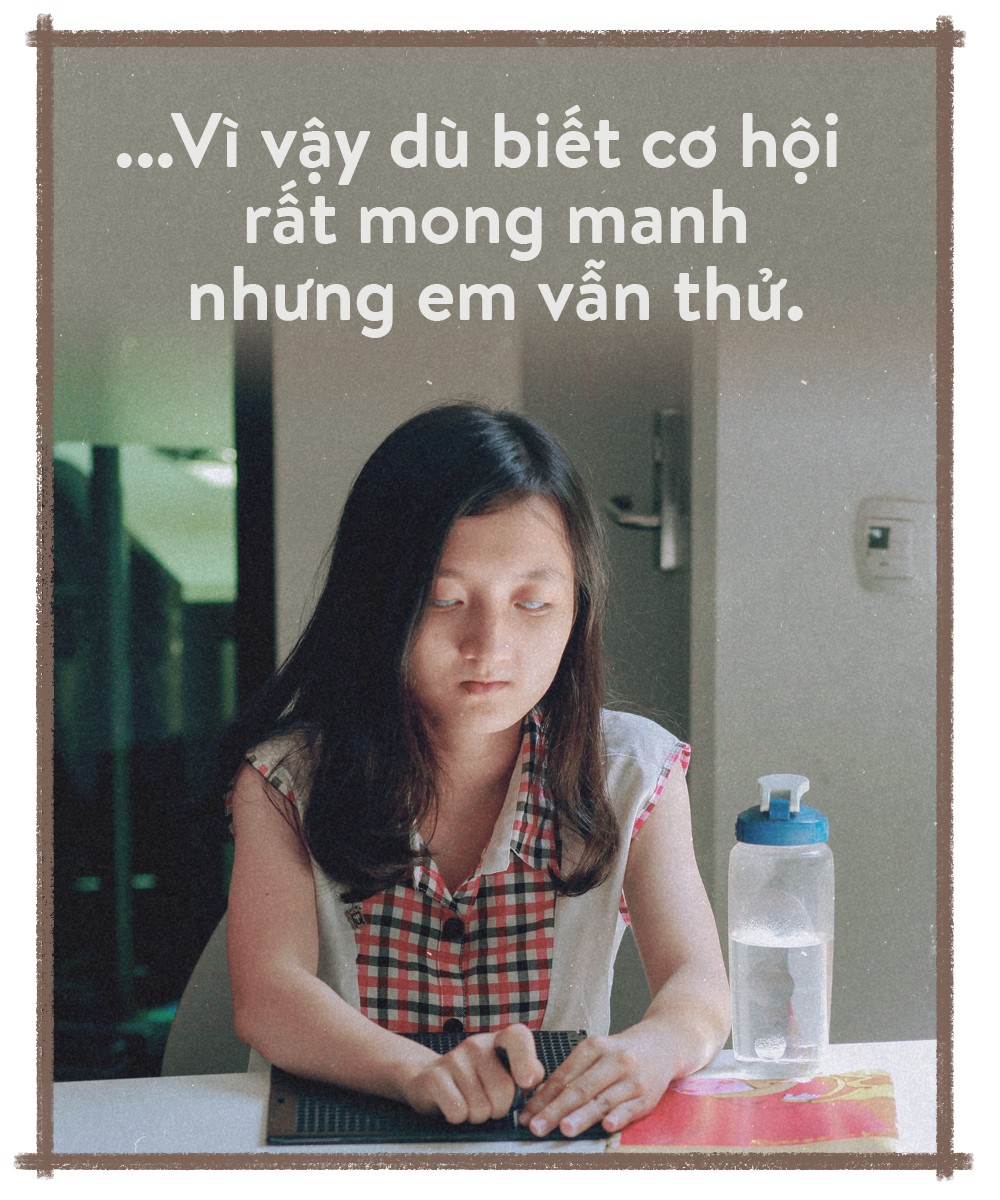 Nữ sinh khiếm thị giành học bổng 1 tỉ đồng - Ảnh 9.