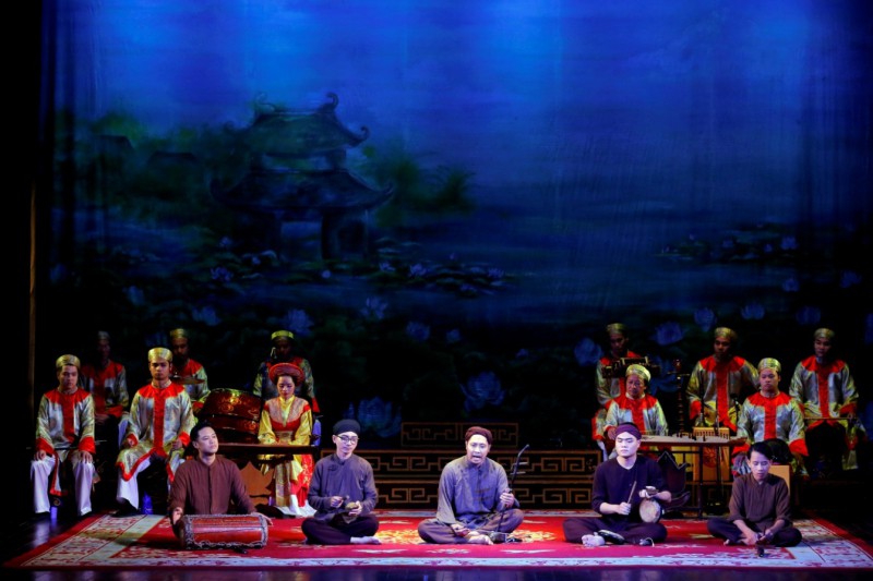 Nghệ thuật hát xẩm - Từ hè đường đến sân khấu - Ảnh 1.