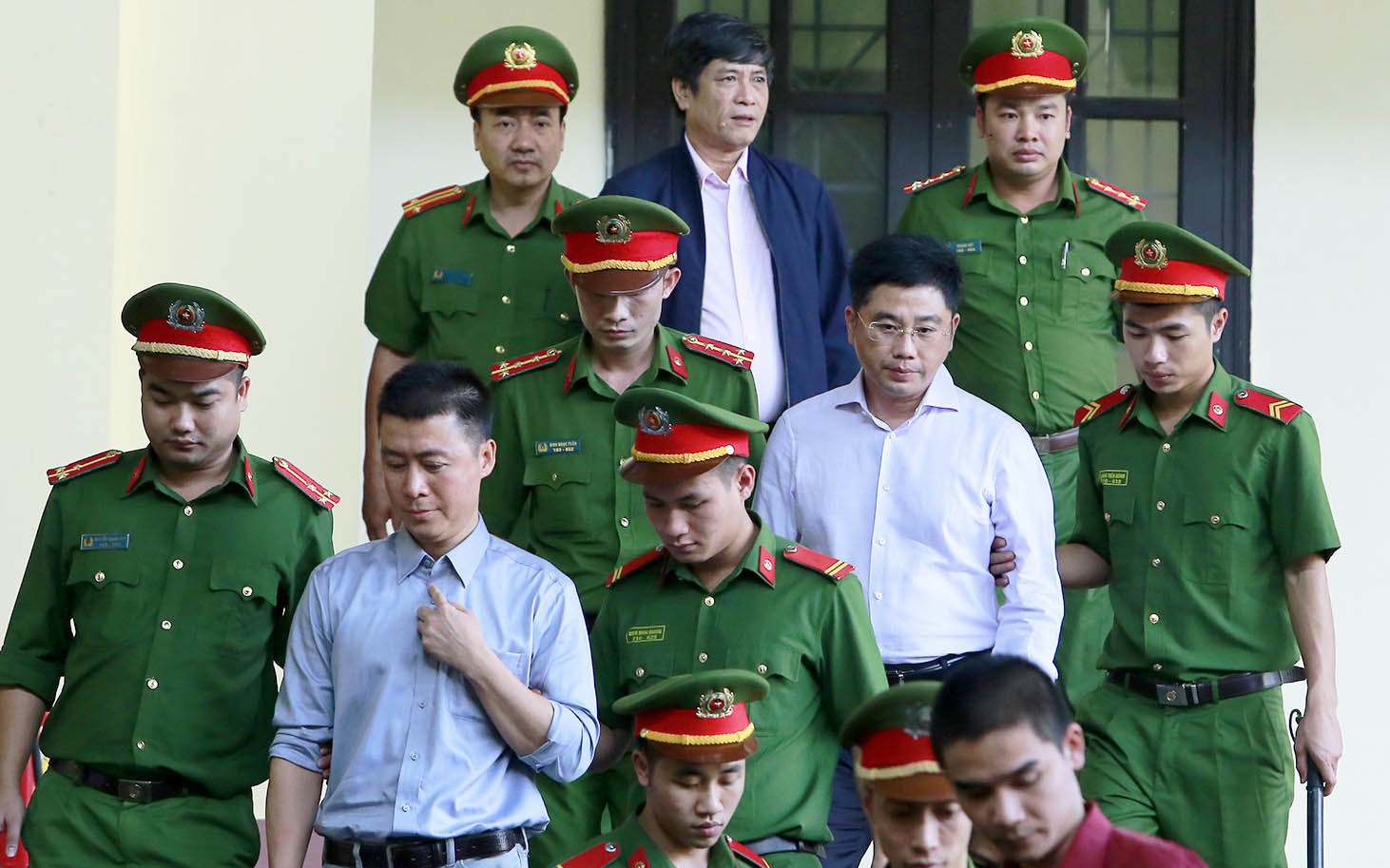 Ông nào cũng giống ông nào - Ảnh 1.