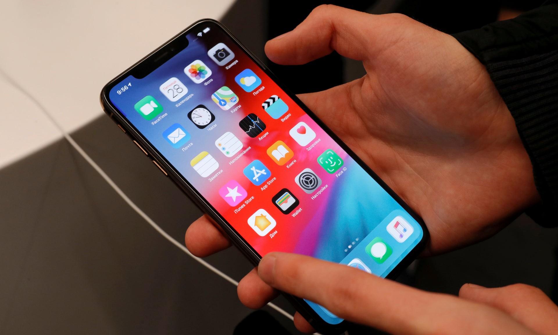 Vì sao Apple sẽ không tiết lộ doanh số bán iPhone, iPad nữa? - Ảnh 1. Vì sao Apple sẽ không tiết lộ doanh số bán iPhone, iPad nữa? - Ảnh 1.