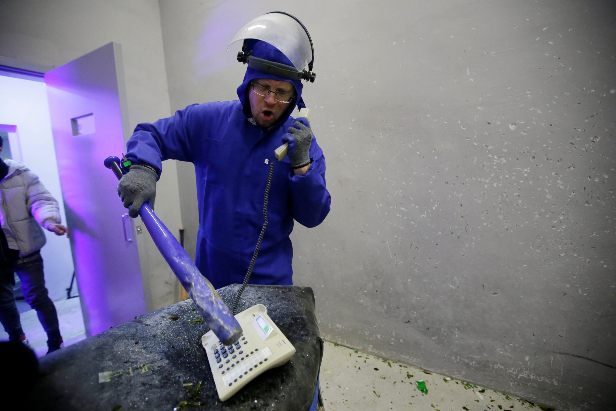 Quẫy trong Phòng trút giận ở Bắc Kinh - Ảnh 1. Quẫy trong Phòng trút giận ở Bắc Kinh - Ảnh 1.